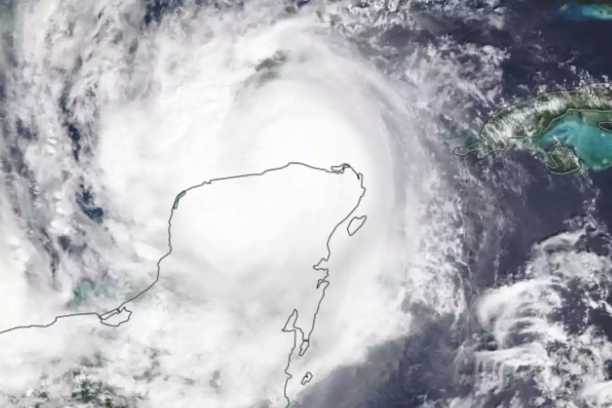 Imagen de satélite de la huracán 'Delta' como categoria 2