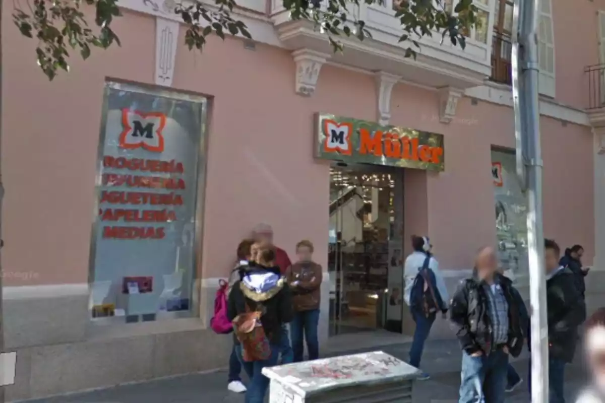 Lugar donde han sucedido los hechos, la tienda Müller
