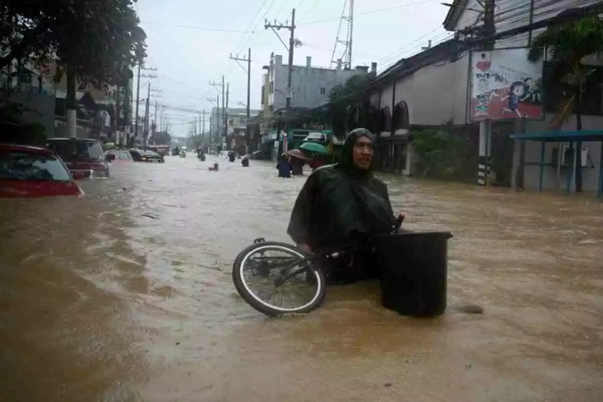 Imagen de una ciudad inundada por un ciclón tropical