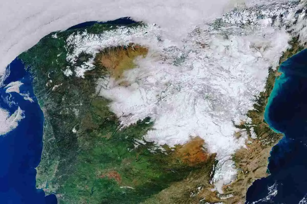 Imagen de España tomada por el satélite Copernicus Santinel-3 de la ESA