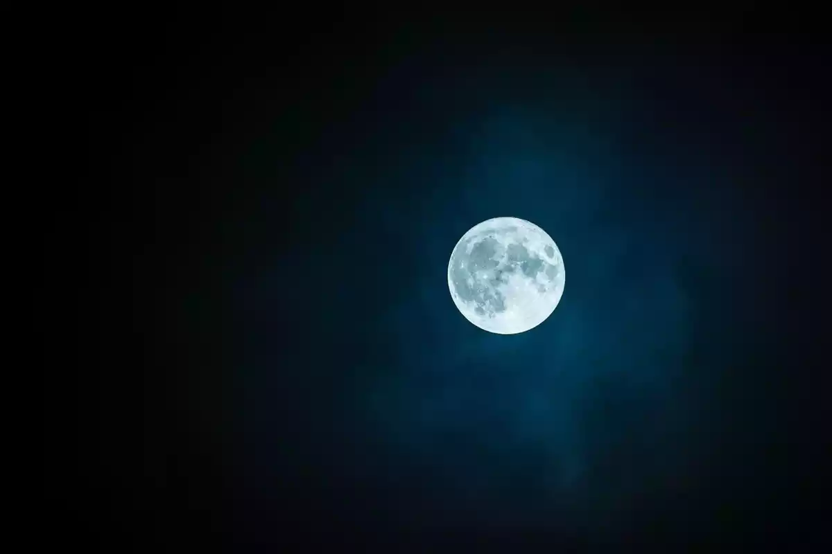 Fotografía de la luna llena