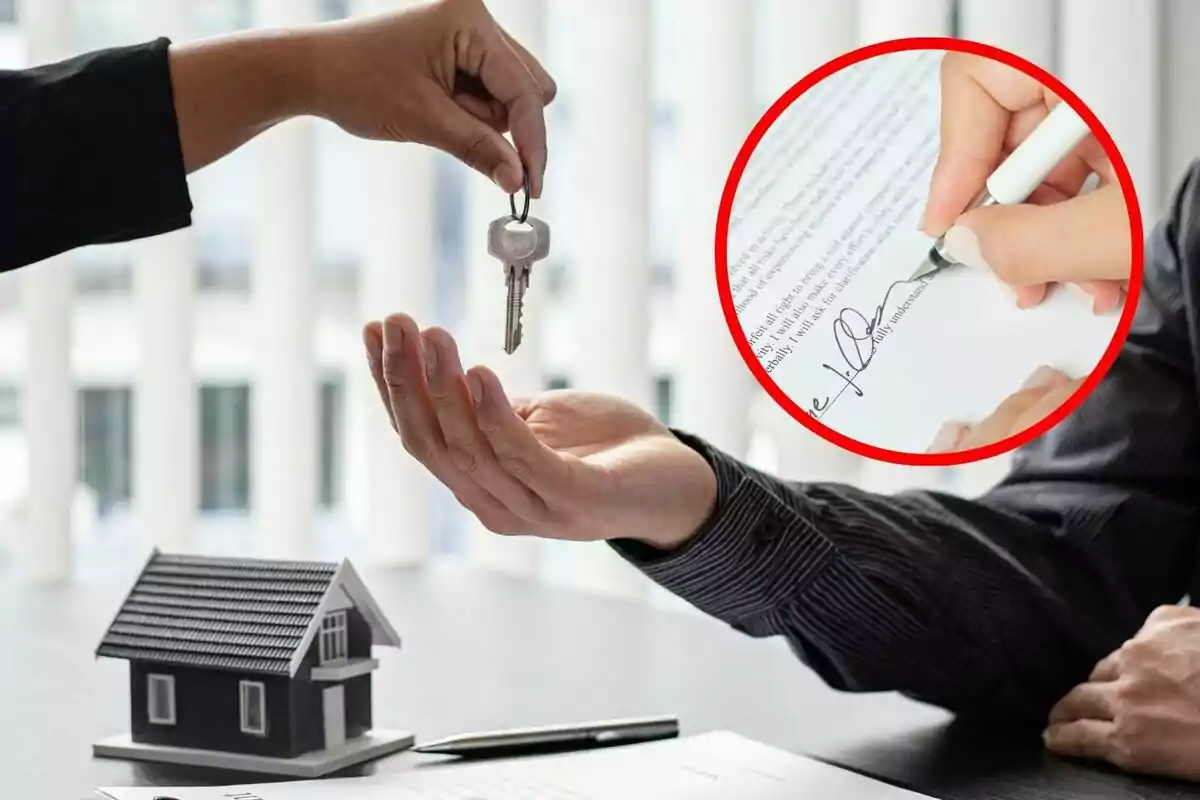 Una mano entrega llaves a otra sobre una mesa con un modelo de casa y documentos mientras un recuadro muestra una firma en un contrato. Una mano entrega llaves a otra sobre una mesa con un modelo de casa y documentos mientras un recuadro muestra una firma en un contrato.